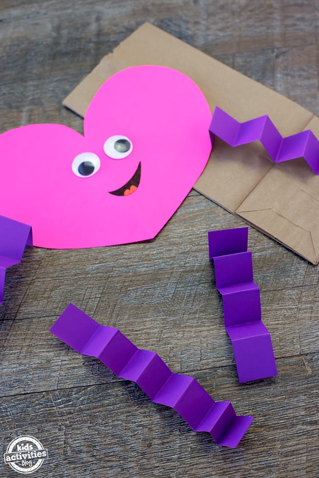 DIY Classroom Valentine's Day Craft